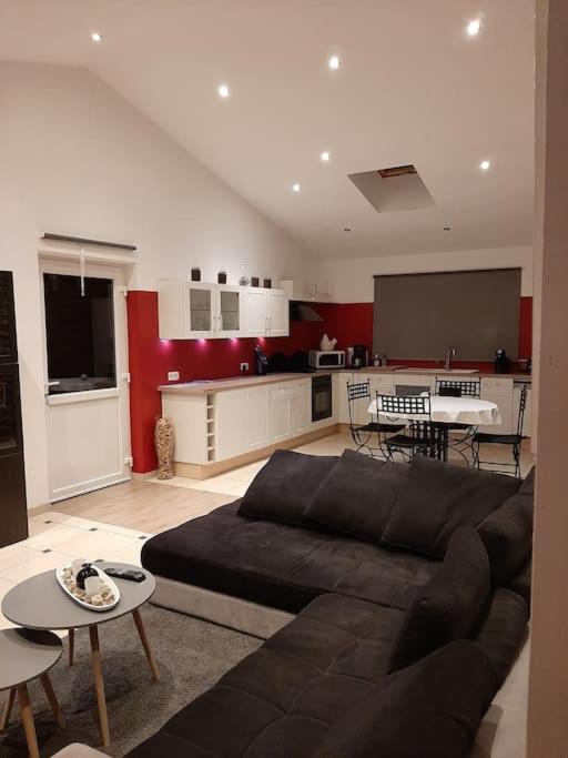Le Calme De La Prairie De Apartment